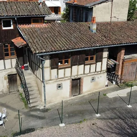 Maison Chaleureuse Avec Beaucoup De Calme.