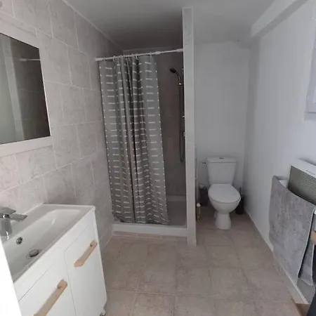 Maison Chaleureuse Avec Beaucoup De Calme. Apartament *